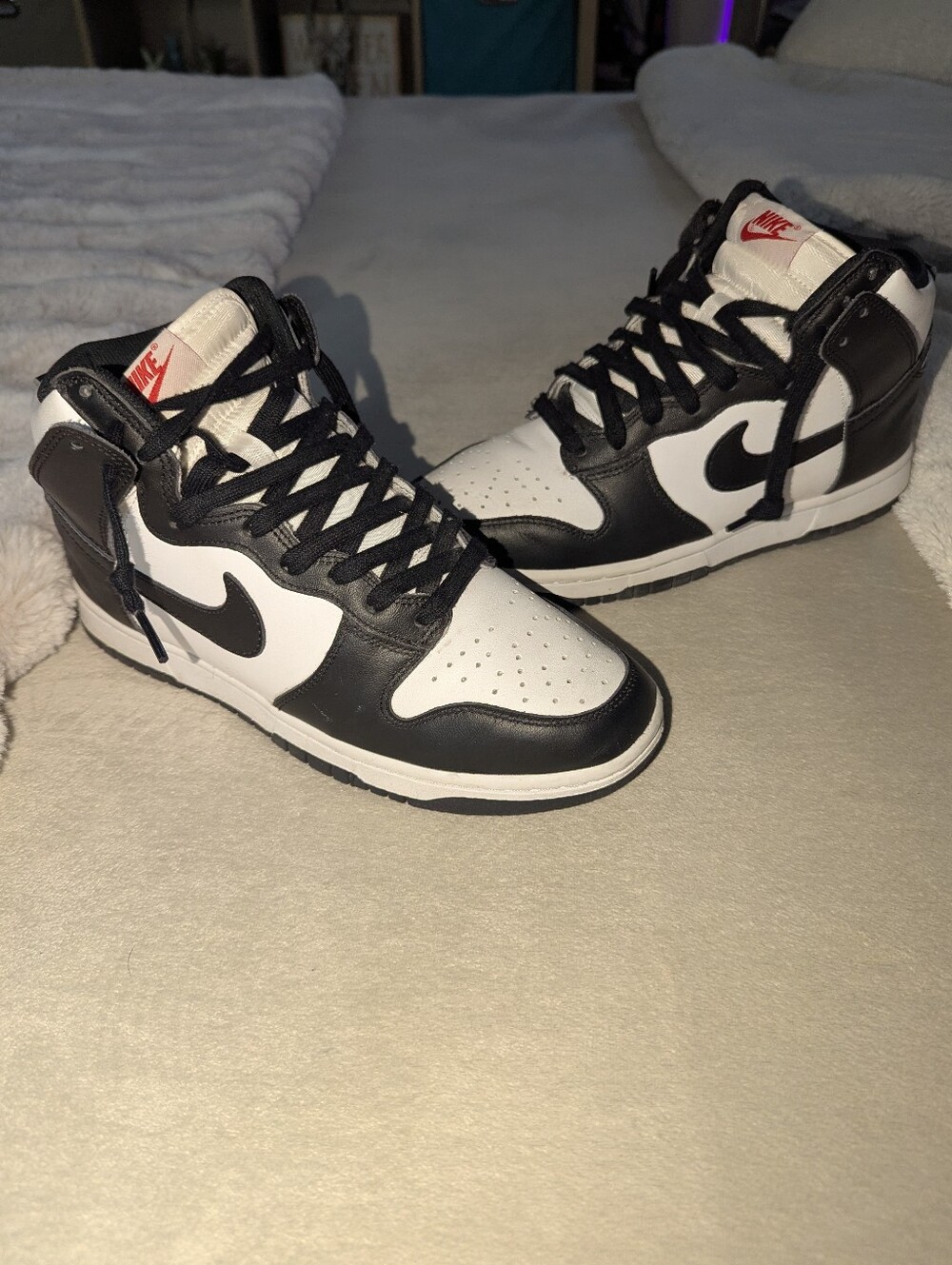 Nike Dunk High Retro “Panda” Black/White Women’s Size 9 Sneakers DD1869-103